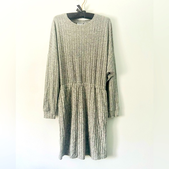 Noisy May Mottled Grey Sweater Dress With Pockets - Picture 2 of 7